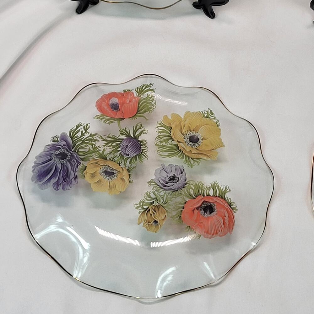Chance Glass Anemone Floral 8" Luncheon Plates Set of 4 Scallop Edge Gold Rim - Picture 7 of 16